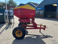 Düngerstreuer Lely Centerliner SE