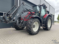 Schlepper / Traktor Valtra N104 Active