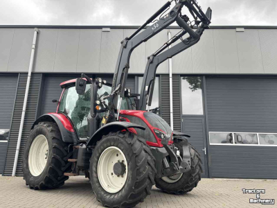 Schlepper / Traktor Valtra N104 Active