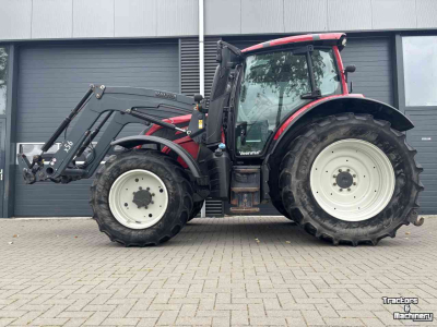 Schlepper / Traktor Valtra N104 Active