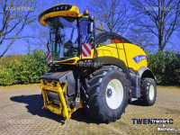 Feldhäcksler New Holland FR 550