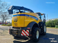 Feldhäcksler New Holland FR 550 hakselaar