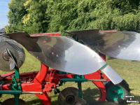 Pflüge Kverneland EG100-300-28HD