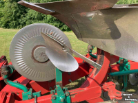 Pflüge Kverneland EG100-300-28HD