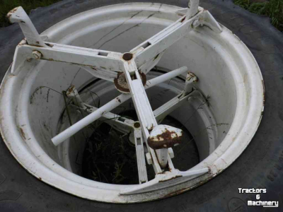 Räder, Reifen, Felgen & Distanzringe Molcon 13.6x28