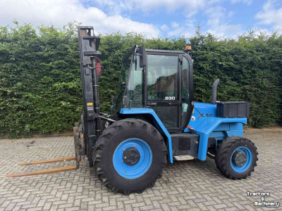 Geländestapler JCB 930-4