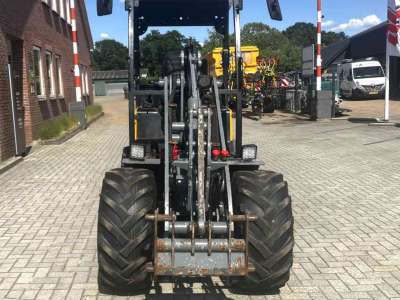 Radlader Giant V 452 T HD