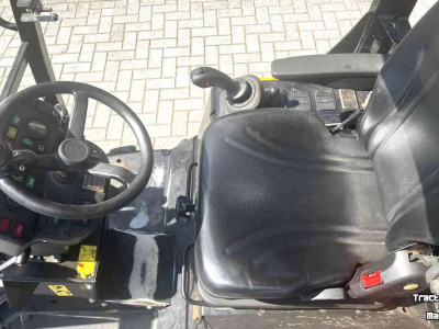Radlader Giant V 452 T HD