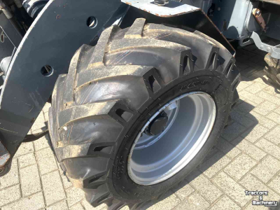 Radlader Giant V 452 T HD