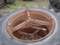 Räder, Reifen, Felgen & Distanzringe Molcon 14,9 x 30