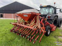 Sämaschine-Kombination Lely 300-33 en accord pneumatische zaaimachine