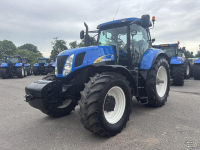 Schlepper / Traktor New Holland T7050
