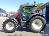Schlepper / Traktor Valtra N174 Direct
