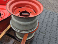 Räder, Reifen, Felgen & Distanzringe Fendt 13.5/75-17, 17" velg, origineel Fendt 300 LS