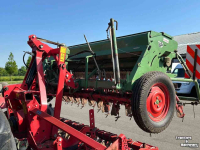 Drillmaschine Lely Terra Rotorkopeg met Hassia DU 100 zaaimachine