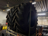 Räder, Reifen, Felgen & Distanzringe Vredestein 710/75R42