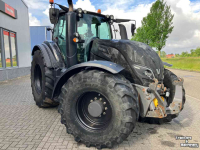 Schlepper / Traktor Valtra T254 Versu