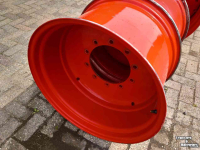 Räder, Reifen, Felgen & Distanzringe Fendt velgen set 18x28 en 23x38