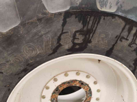 Räder, Reifen, Felgen & Distanzringe New Holland 800/65R32 Michelin XM28
