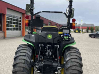 Gartentraktoren John Deere 3025E Compact Tractor