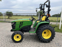 Obsttraktor John Deere 3025E