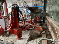 Pflüge Kuhn 4-schaar
