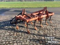 Grubber  culter cultivator met rol