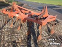 Grubber  culter cultivator met rol
