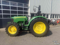 Schlepper / Traktor John Deere 5055E