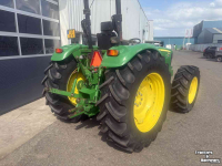Schlepper / Traktor John Deere 5055E