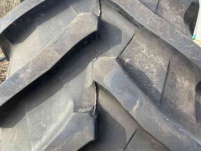 Räder, Reifen, Felgen & Distanzringe Trelleborg IF 710/70R42 TM1000 90%