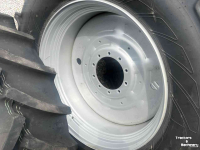 Räder, Reifen, Felgen & Distanzringe Mitas AS 65 600/65R28 + Velg 360/405/8g  en 650/65R42 + Velg 280/335/10g