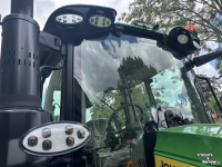Schlepper / Traktor John Deere 6M 125
