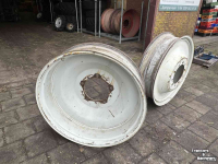 Räder, Reifen, Felgen & Distanzringe  38x10