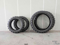 Räder, Reifen, Felgen & Distanzringe Alliance Voorband: Alliance 230/95R3, Achterband: Alliance 230/95R48