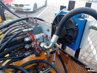 Mähausleger mit Schlegelmäher Bos HE6000C