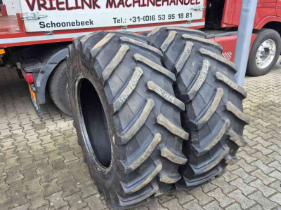 Räder, Reifen, Felgen & Distanzringe Trelleborg 480/70R30 TM700 met 32mm
