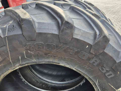 Räder, Reifen, Felgen & Distanzringe Trelleborg 480/70R30 TM700 met 32mm