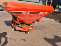 Düngerstreuer Kuhn MDS 701 KUNSTMESSTROOIER