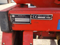 Düngerstreuer Kuhn MDS 701 KUNSTMESSTROOIER