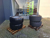 Räder, Reifen, Felgen & Distanzringe Dunlop 405/70R18 SP T9