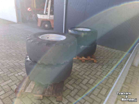 Räder, Reifen, Felgen & Distanzringe Dunlop 405/70R18 SP T9