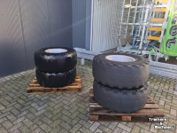 Räder, Reifen, Felgen & Distanzringe Dunlop 405/70R18 SP T9