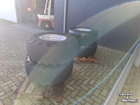 Räder, Reifen, Felgen & Distanzringe Dunlop 405/70R18 SP T9