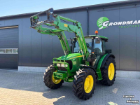 Schlepper / Traktor John Deere 5720