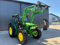 Schlepper / Traktor John Deere 5720