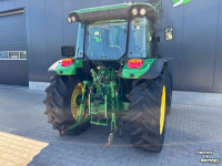 Schlepper / Traktor John Deere 5720