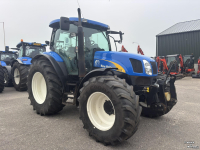 Schlepper / Traktor New Holland TS115A
