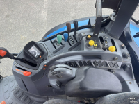 Schlepper / Traktor New Holland TS115A