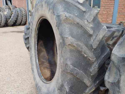 Räder, Reifen, Felgen & Distanzringe Good Year 580/70R38